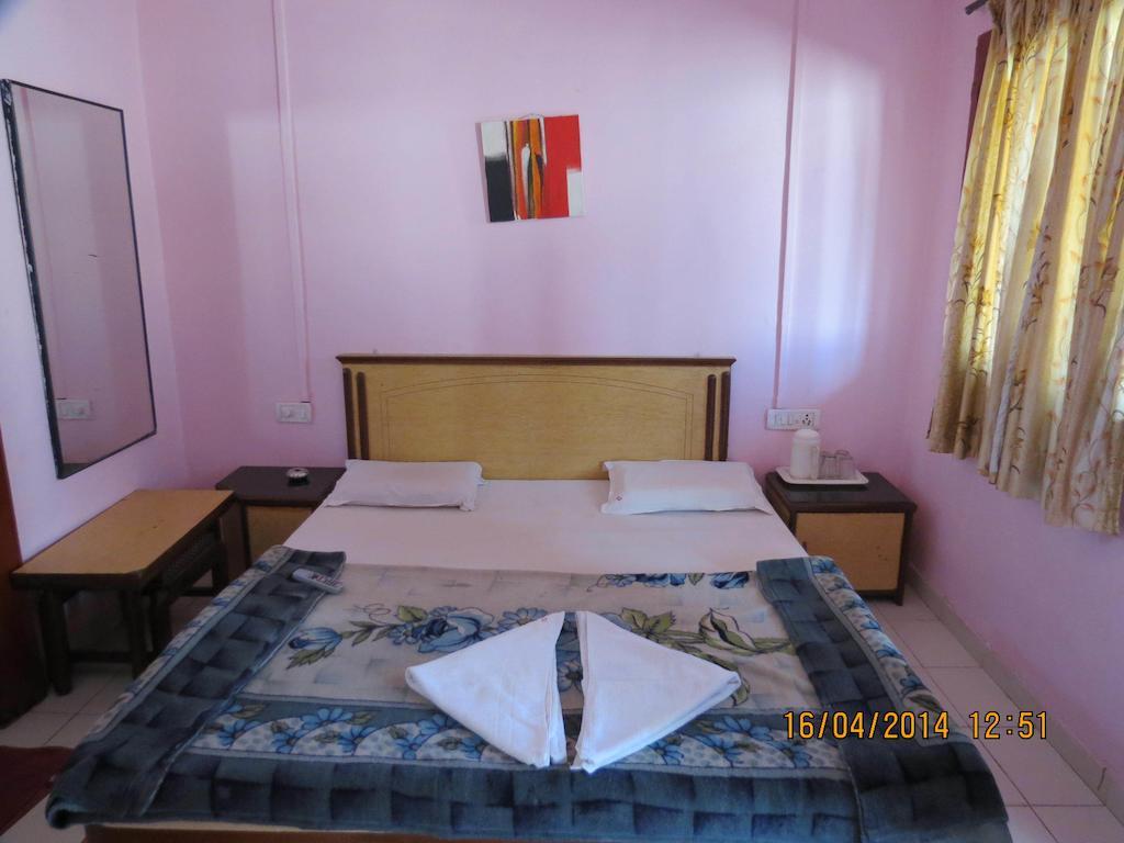 Hotel Sunny Classic Mahabaleshwar Ngoại thất bức ảnh