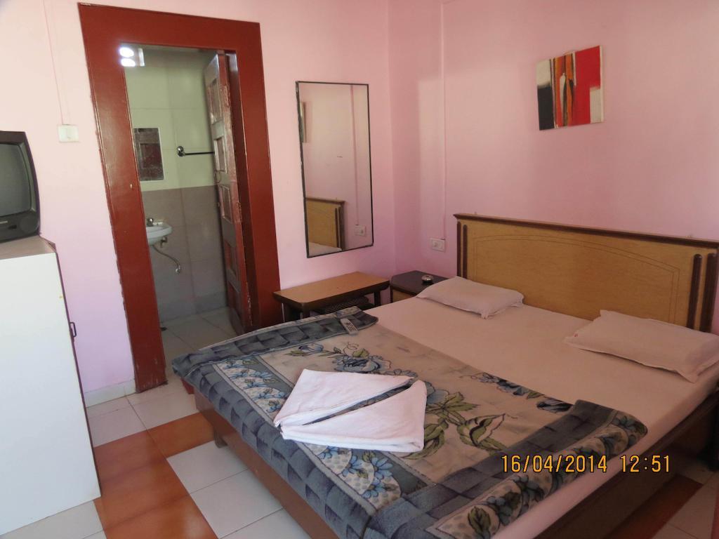 Hotel Sunny Classic Mahabaleshwar Ngoại thất bức ảnh